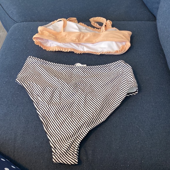 NWT CUPSHE High Waisted Bikini with Scalloped Bralette type top. Size XL. - Picture 2 of 2